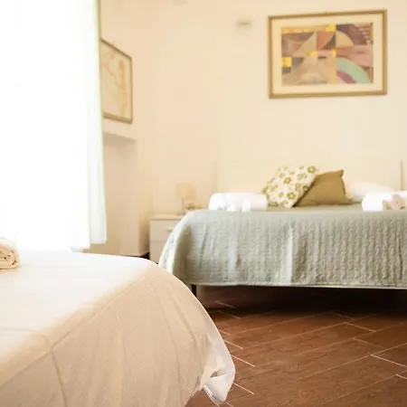 Palazzo De Brado Nocleg ze śniadaniem Trani